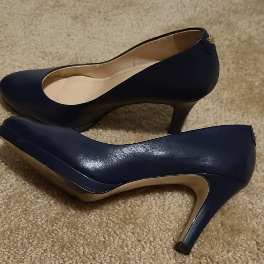 Navy Tahari Platform Pumps - 8.5